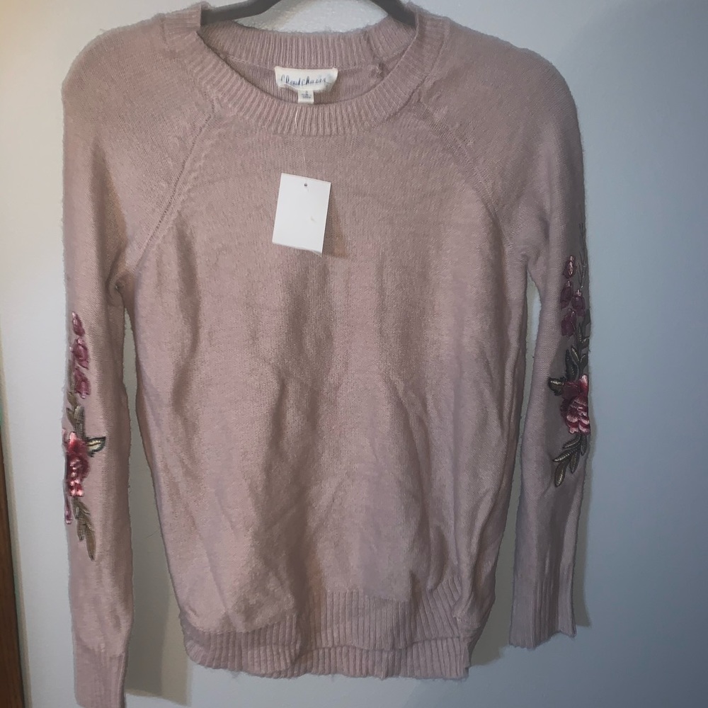 Sweater like long sleeve !!🤍